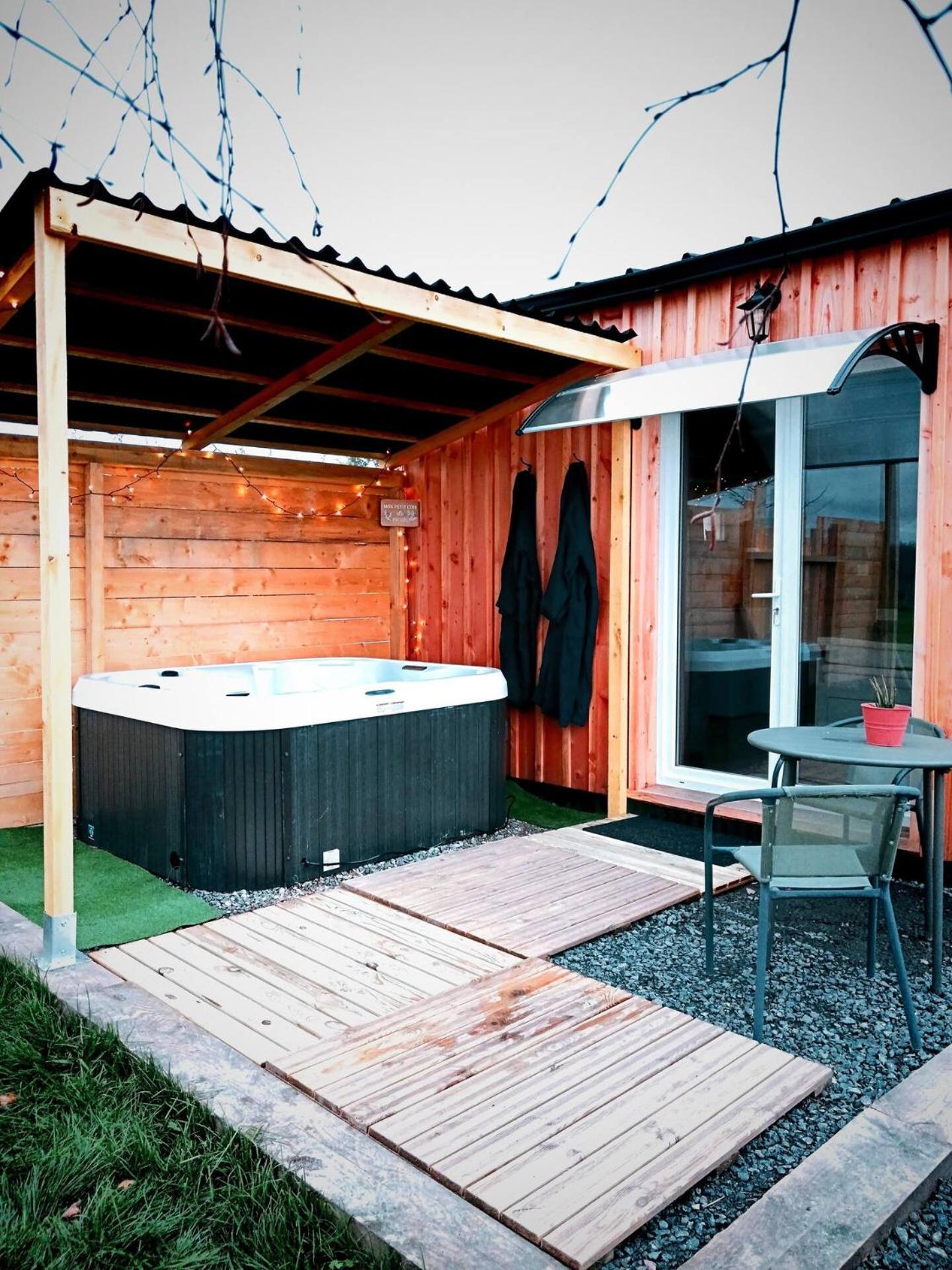 Chalet Cosy Avec Option Jacuzzi Saint-Genes-de-Fronsac Экстерьер фото